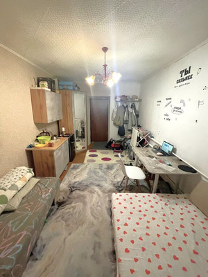 Продам комнату в 5-комн. квартире, Льва Шатрова ул, 1, Пермь г