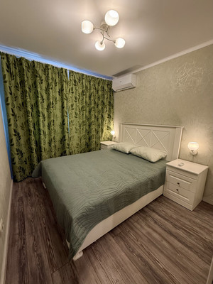 Сдам двухкомнатную (2-комн.) квартиру, Навагинская (Центральный р-н) ул, 12, Сочи г