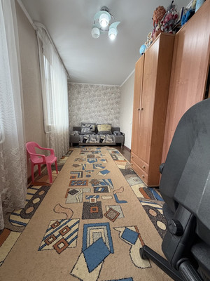 Продам многокомнатную квартиру, 40 лет Победы ул, 1, Ишим г