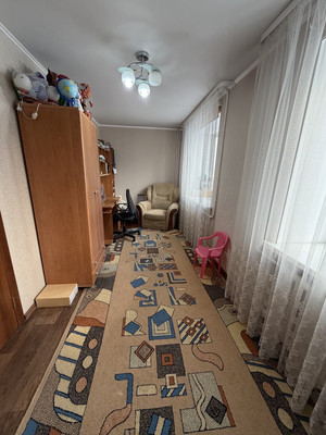 Продам многокомнатную квартиру, 40 лет Победы ул, 1, Ишим г