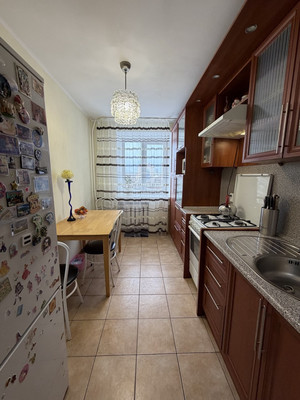 Продам многокомнатную квартиру, 40 лет Победы ул, 1, Ишим г