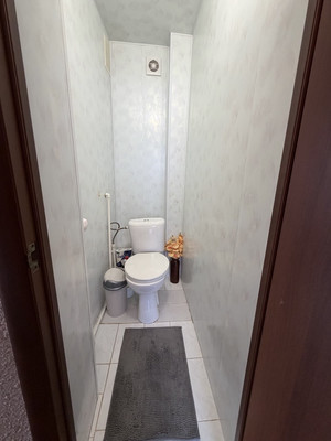 Продам многокомнатную квартиру, 40 лет Победы ул, 1, Ишим г