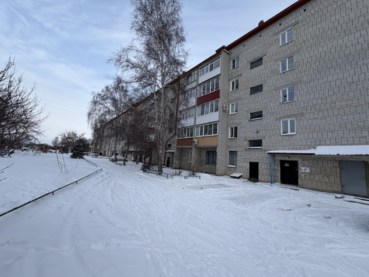 Продам многокомнатную квартиру, 40 лет Победы ул, 1, Ишим г