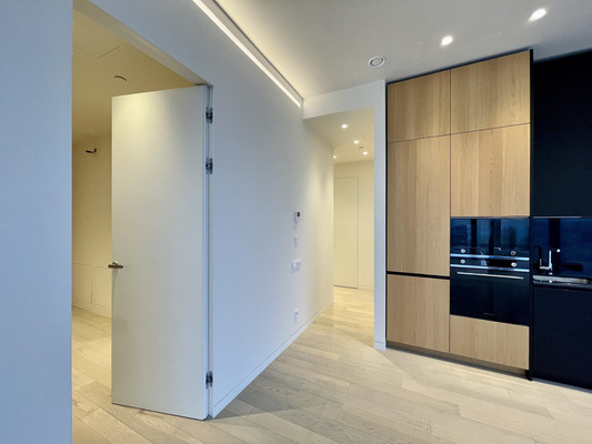 Продам трехкомнатную (3-комн.) квартиру, Краснопресненская наб, 14Ак3, Москва г