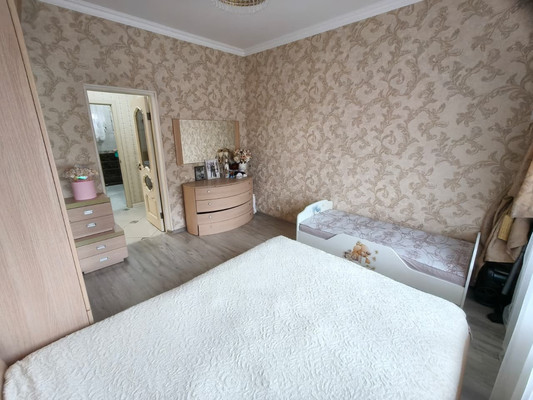 Продам двухкомнатную (2-комн.) квартиру, Северная ул, 88, Кропоткин г