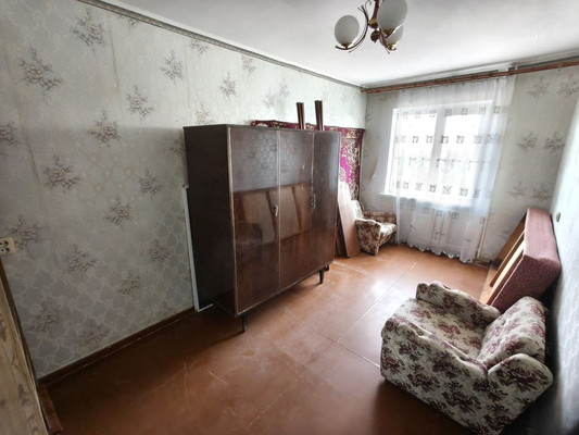 Продам трехкомнатную (3-комн.) квартиру, Черноморская ул, 81, Кропоткин г