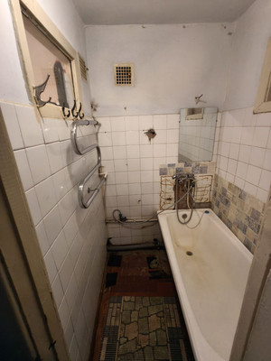 Продам трехкомнатную (3-комн.) квартиру, Черноморская ул, 81, Кропоткин г