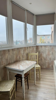 Продам двухкомнатную (2-комн.) квартиру, Октябрьская ул, 8ак1, Тихорецк г