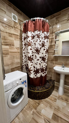 Продам двухкомнатную (2-комн.) квартиру, Октябрьская ул, 8ак1, Тихорецк г