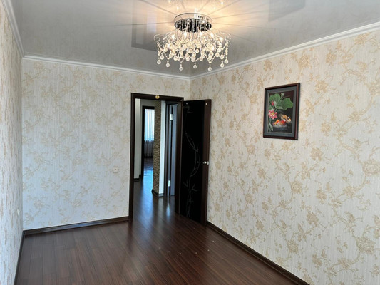 Продам трехкомнатную (3-комн.) квартиру, Октябрьская ул, 97а, Тихорецк г