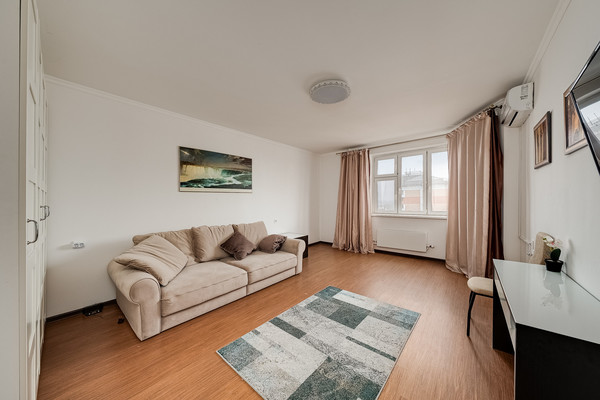 Продам однокомнатную (1-комн.) квартиру, Московская ул, 14к2, Пенино д