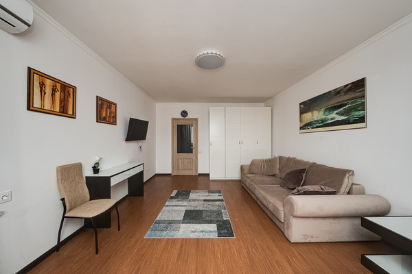 Продам однокомнатную (1-комн.) квартиру, Московская ул, 14к2, Пенино д