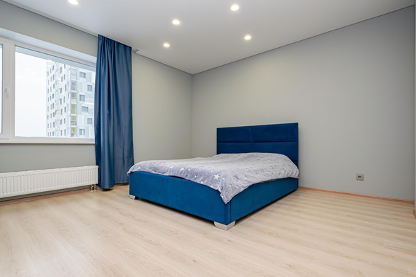 Продам трехкомнатную (3-комн.) квартиру, Революции ул, 48б, Пермь г