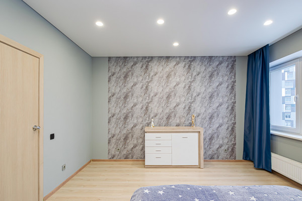 Продам трехкомнатную (3-комн.) квартиру, Революции ул, 48б, Пермь г