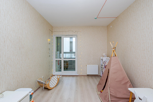 Продам трехкомнатную (3-комн.) квартиру, Революции ул, 48б, Пермь г