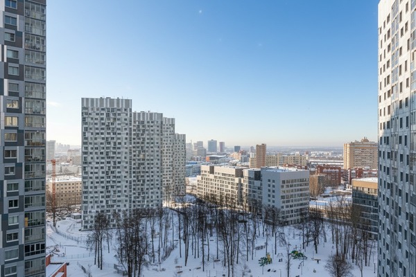 Продам трехкомнатную (3-комн.) квартиру, Революции ул, 48б, Пермь г