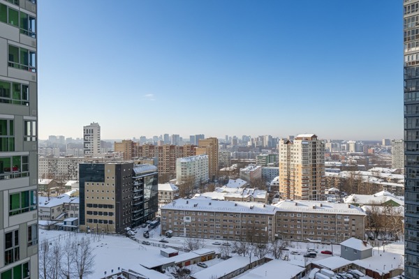Продам трехкомнатную (3-комн.) квартиру, Революции ул, 48б, Пермь г