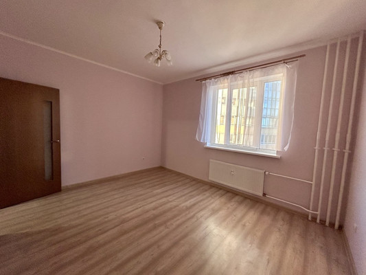 Продам трехкомнатную (3-комн.) квартиру, Охтинская аллея, 8, Мурино п