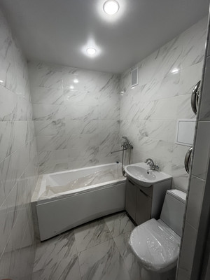 Продам трехкомнатную (3-комн.) квартиру, Т.Идарова ул, 214, Нальчик г