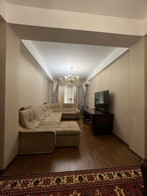 Продам однокомнатную (1-комн.) квартиру, Вузовское озеро ул, 17, Махачкала г