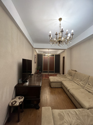 Продам однокомнатную (1-комн.) квартиру, Вузовское озеро ул, 17, Махачкала г