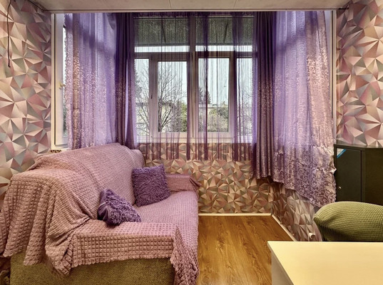 Продам однокомнатную (1-комн.) квартиру, Труда (Центральный р-н) ул, 4к1, Сочи г