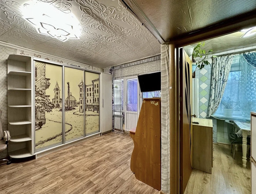 Продам однокомнатную (1-комн.) квартиру, Труда (Центральный р-н) ул, 4к1, Сочи г