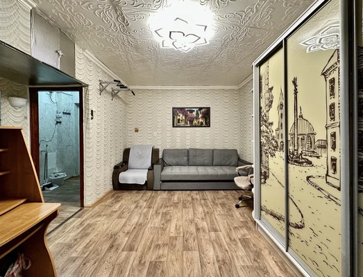 Продам однокомнатную (1-комн.) квартиру, Труда (Центральный р-н) ул, 4к1, Сочи г