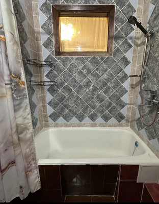 Продам однокомнатную (1-комн.) квартиру, Труда (Центральный р-н) ул, 4к1, Сочи г