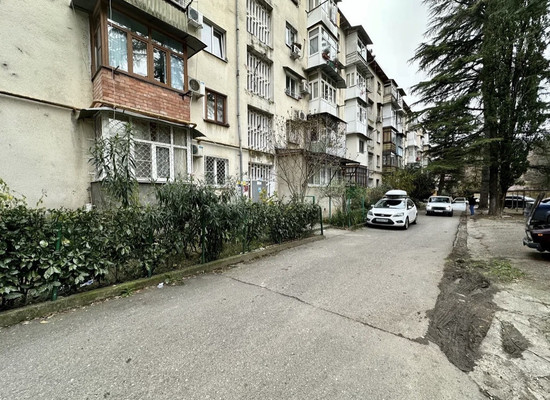 Продам однокомнатную (1-комн.) квартиру, Труда (Центральный р-н) ул, 4к1, Сочи г