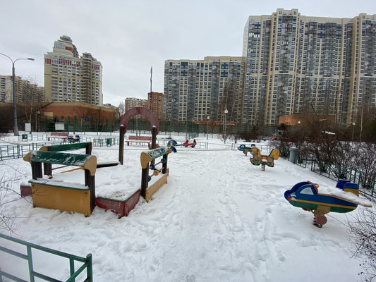 Продам однокомнатную (1-комн.) квартиру, Красногорский б-р, 46, Красногорск г