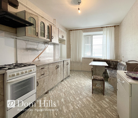 Продам трехкомнатную (3-комн.) квартиру, Черникова ул, 39, Волгодонск г