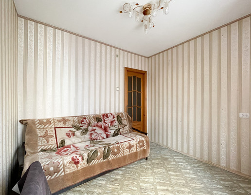 Продам трехкомнатную (3-комн.) квартиру, Черникова ул, 39, Волгодонск г