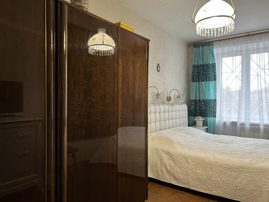 Продам трехкомнатную (3-комн.) квартиру, Дмитрия Ульянова ул, 43к1, Москва г