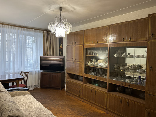 Продам трехкомнатную (3-комн.) квартиру, Дмитрия Ульянова ул, 43к1, Москва г