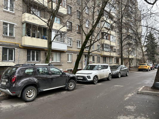 Продам трехкомнатную (3-комн.) квартиру, Дмитрия Ульянова ул, 43к1, Москва г