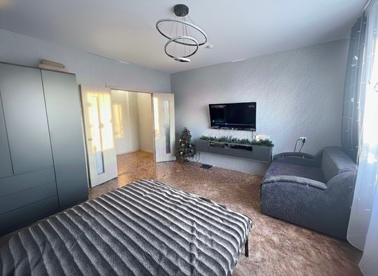 Продам однокомнатную (1-комн.) квартиру, Ольховая ул, 6, Красноярск г