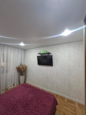 Продам трехкомнатную (3-комн.) квартиру, Зорге ул, 27/3, Ростов-на-Дону г