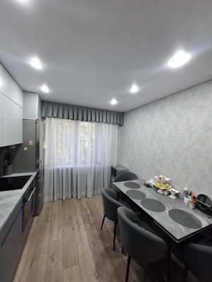 Продам трехкомнатную (3-комн.) квартиру, Зорге ул, 27/3, Ростов-на-Дону г