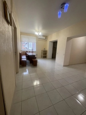 Продам трехкомнатную (3-комн.) квартиру, Венеры ул, 9/5, Верхнетемерницкий п