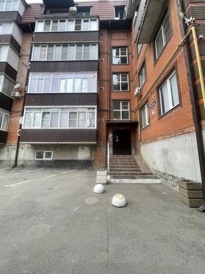 Продам трехкомнатную (3-комн.) квартиру, Венеры ул, 9/5, Верхнетемерницкий п