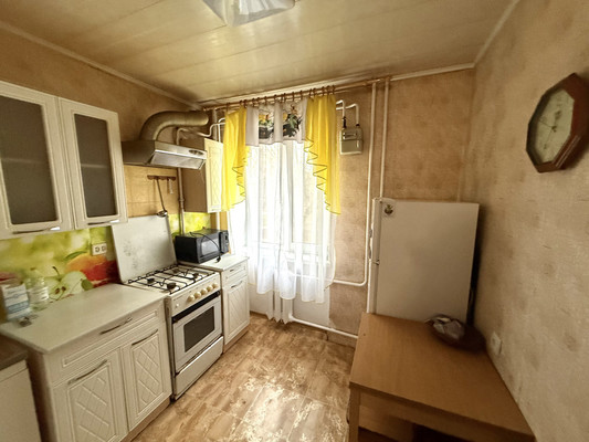 Продам двухкомнатную (2-комн.) квартиру, Киевская ул, 94, Симферополь г