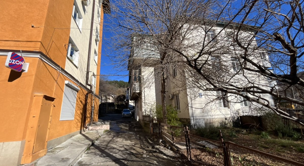 Продам двухкомнатную (2-комн.) квартиру, Киевская ул, 4, Туапсе г