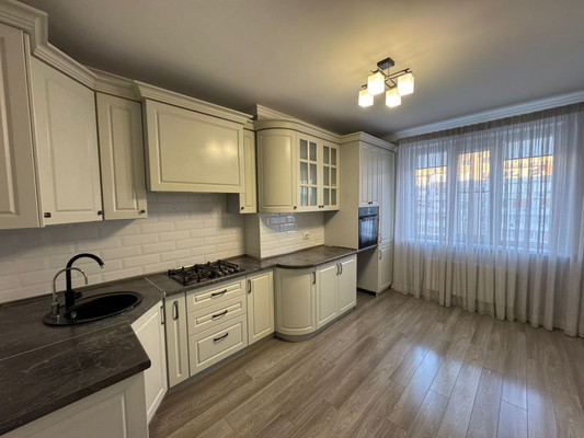 Продам двухкомнатную (2-комн.) квартиру, Атажукина ул, 11, Нальчик г