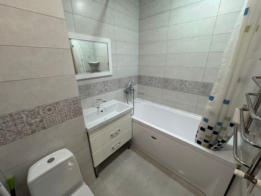 Продам двухкомнатную (2-комн.) квартиру, Атажукина ул, 11, Нальчик г