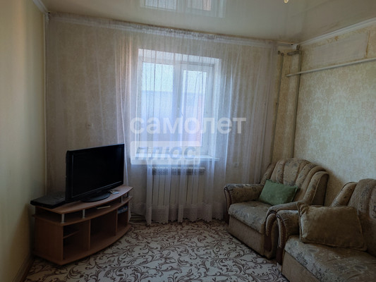 Продам трехкомнатную (3-комн.) квартиру, Центральная ул, 10, Степной п