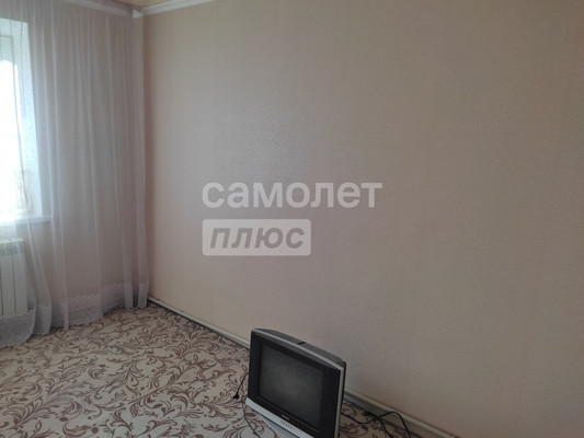 Продам трехкомнатную (3-комн.) квартиру, Центральная ул, 10, Степной п