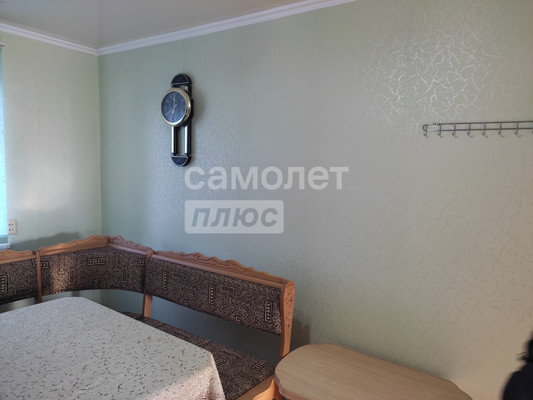 Продам трехкомнатную (3-комн.) квартиру, Центральная ул, 10, Степной п