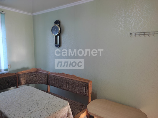 Продам трехкомнатную (3-комн.) квартиру, Центральная ул, 10, Степной п