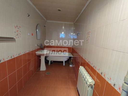 Продам трехкомнатную (3-комн.) квартиру, Центральная ул, 10, Степной п